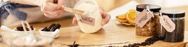 Person mixing natural coconut mass Von Photographee.eu