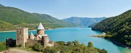Ananuri ancient church castle in georgia  von Kadmy