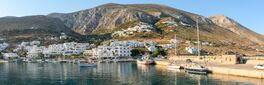Aegiali, a touristic village at the northern side of the Amorgos island. Cyclades, Greece Von vivoo