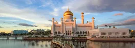 Beautiful Sultan Omar Ali Saifuddien Mosque Bandar Seri Begawan Brunei Iconic Mosque Von Munzir